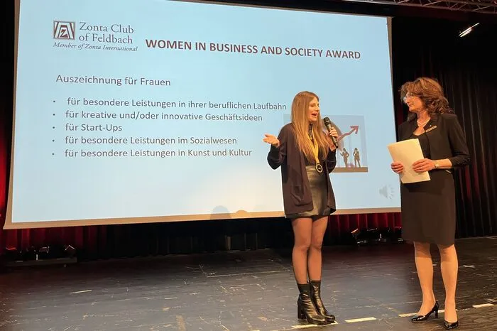 Die 21-jährige Nicola Hochegger aus Weiz holte sich den ersten Zonta-Club-Feldbach-Award "Women in Business and Society".