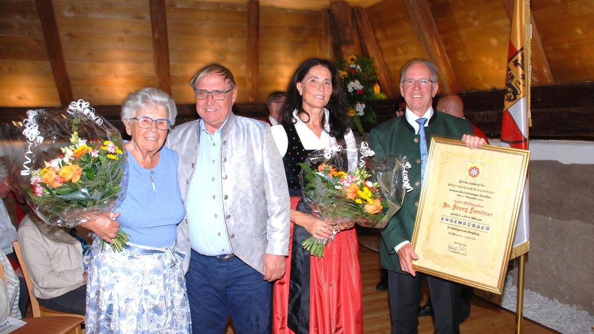 Heinz Wotke (links) und Franz Ferstner mit ihren Gattinnen