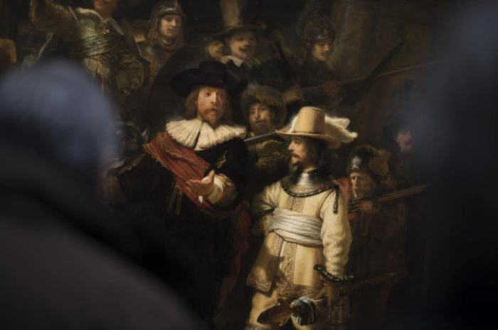 Selbst bei Gruppenbilder wie "Die Nachtwache" stellte der Maler jeden einzelnen als Individuum dar und schuf zusätzlich Dramatik mit Licht und Schatten, Vorder- und Hintergrund.