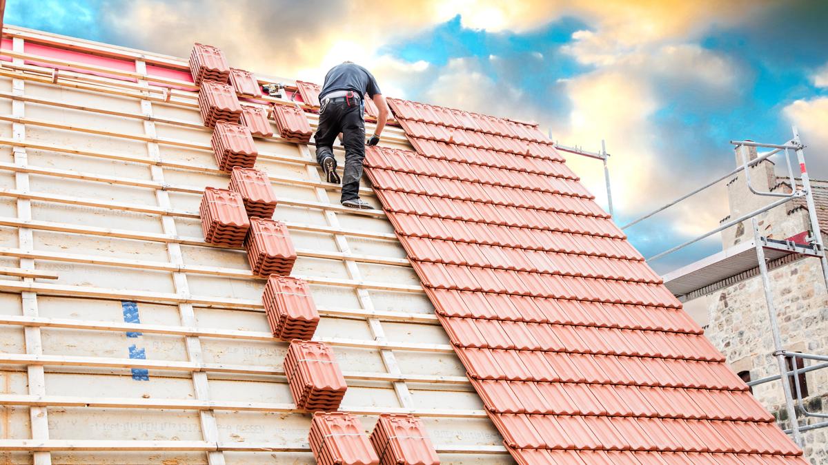 Die fahrenden Bauarbeiter boten dem Mann aus dem Bezirk Leoben ihre Dienste für Arbeiten am Garagendach an