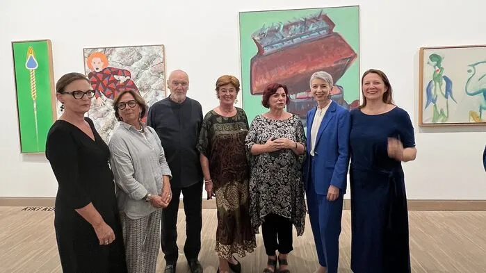 Landeshauptmann-Stellvertreterin Gaby Schaunig (2. v. r.) eröffnete in Wien die Ausstellung „From Carinthia“