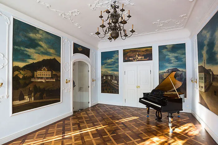 Die Bilder im Vedutensaal entstanden um das Jahr 1775.