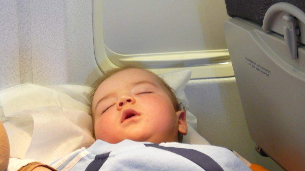 Auf einem Nonstop-Flug von Taipeh nach Bangkok kam es zu einer spektakulären Geburt (Sujet)