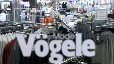 Beim Schweizer Modehändler Vögele kriselt es.