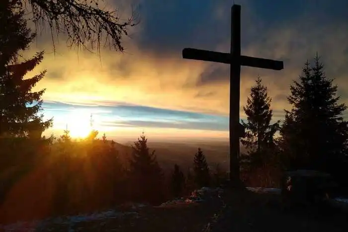 Peter Durlacher war schon zu Sonnenaufgang am Zetz und schickt uns sonnige Grüße.