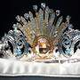 Eine Krone, ausgestellt in Swarovskis &quot;Kristallwelten&quot;