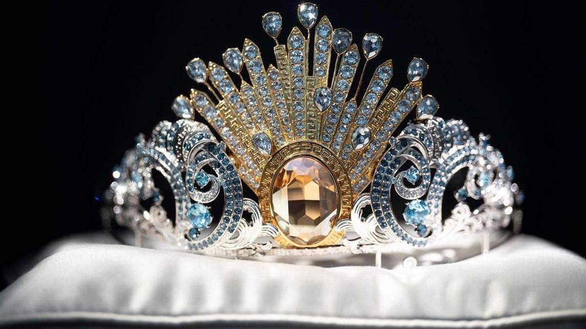 Eine Krone, ausgestellt in Swarovskis &quot;Kristallwelten&quot;