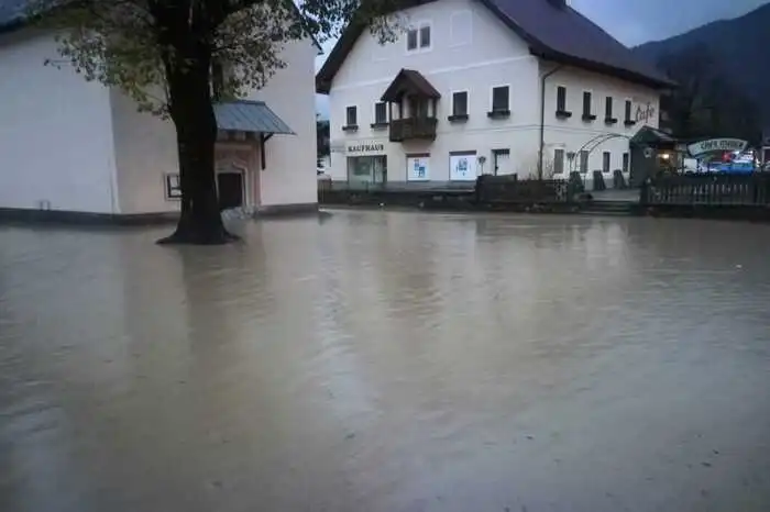 Mehr Bilder vom Gailtal-Hochwasser.