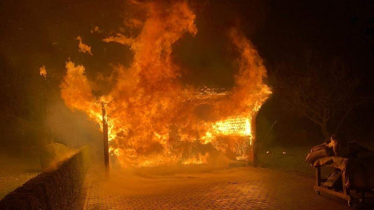 In einem Carport in Feistritz brach in der Nacht auf den 29. Jänner ein Brand aus