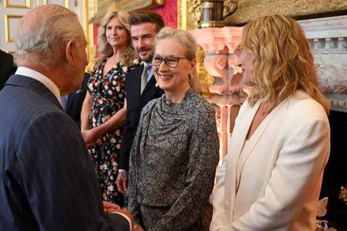Prominente Gäste brachten Oscarglanz in den St.  James Palast: David Beckham, Meryl Streep und Kate Winslet scherzten mit dem König. 