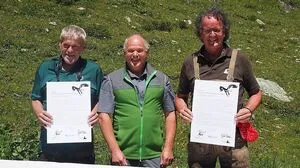 Anton Larcher und Günther Rabensteiner (rechts)  arbeiteten eine gemeinsame Strategie mit Nationalparkdirektor Hermann Stotter
