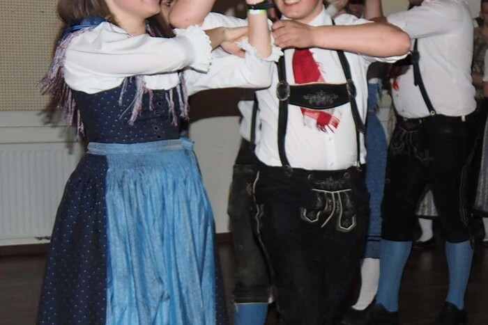 Bitte klicken Sie sich durch die Bilder . . .