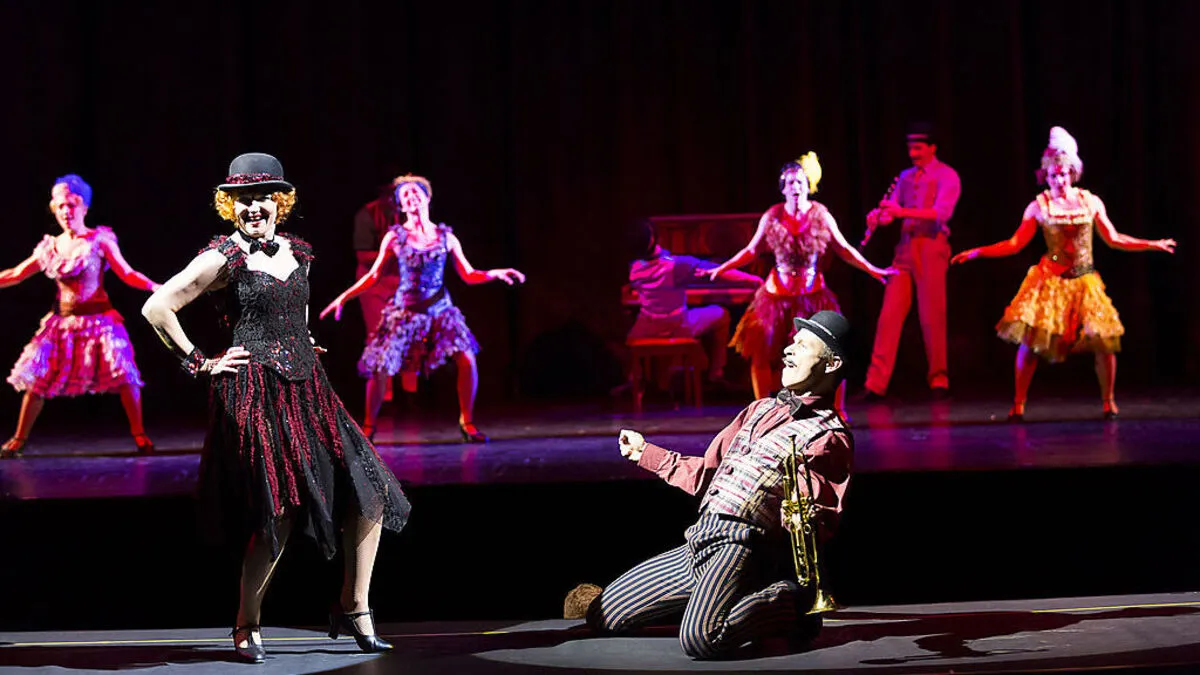 "Funny Girl": Frederike Haas (Fanny Brice) und Hannes Muik (Snub Taylor)