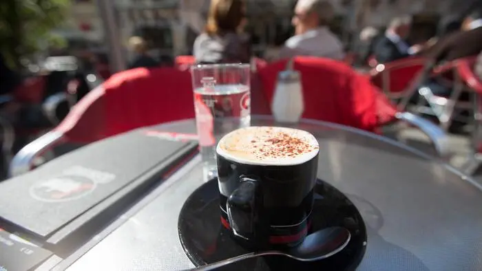 Das Opfer wollte nur im Gastgarten frühstücken – und nichts kaufen