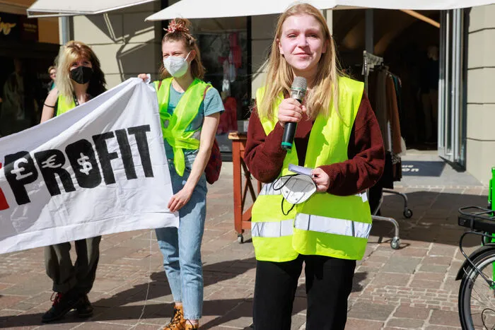 Die heutige Demonstration stand unter dem Motto "#PeopleNotProfit".