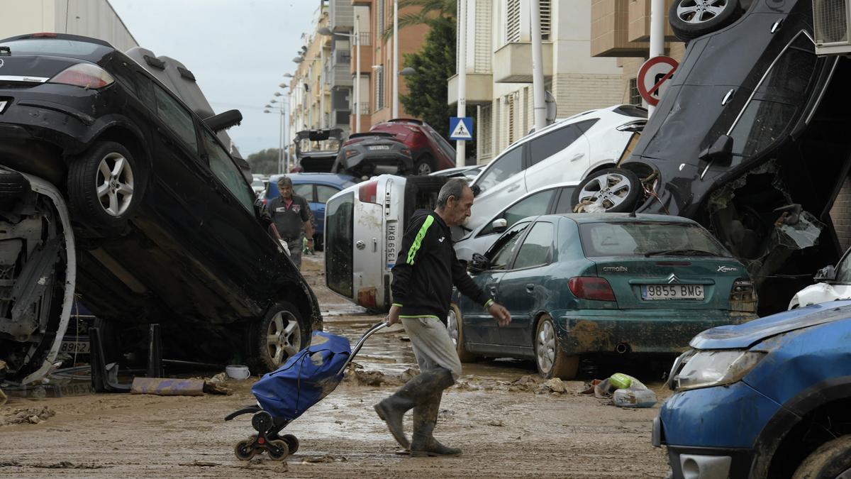 Viele Menschen werden nach den heftigen Unwettern noch vermisst