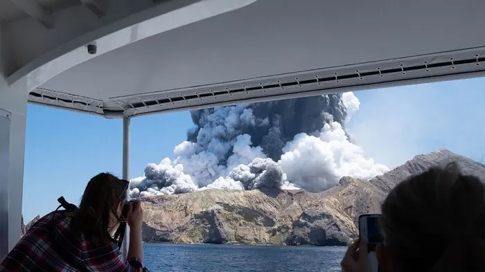 Die Gruppe wurde auf einer Bootstour zu der Insel White Island am Montag von einem Vulkanausbruch überrascht.  