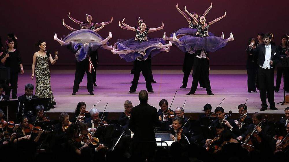 Triumphal: die Grazer Philharmoniker mit dem Formosa Ballet