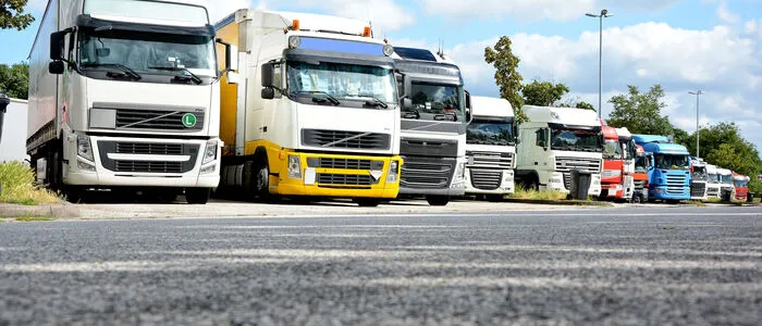 Lkw wie diese transportieren Speditionsgut durch die ganze Welt (Sujetbild)