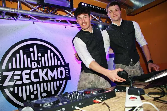 In der Disco waren Nico Zechner und Matteo Scheriau „DJ ZeeckMo“ für Stimmung bis in die frühen Morgenstunden zuständig.
