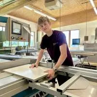Johannes Kogler aus Kleblach-Lind wurde beim Bundeslehrlingswettbewerb in Graz zum besten Tischlerlehrling Österreichs gekürt