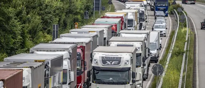 Die Ferienzeit bringt auch lange Wartezeiten