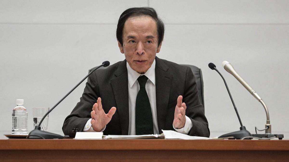 Kazuo Ueda, Chef der Bank of Japan, in einer Pressekonferenz am Dienstag: „Das Ziel, eine stabile Inflation von zwei Prozent zu erreichen, ist in Sicht.“