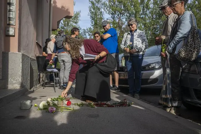 ...Anwesend bei der Verlegung waren 16 Mitglieder der Familie, die heute in den USA, Israel und Deutschland leben