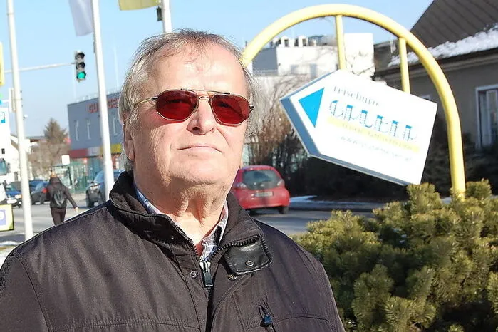 Anton Mark: "Die Parksituation ist sehr schwierig, vielleicht sollte mehr mit der Bahn gefahren werden. Das wäre eine Alternative, aber ist womöglich zu wenig bekannt. Die Bahn geht allerdings zum Hauptbahnhof und der liegt nicht in der Innenstadt. Das könnte vielleicht für viele ein Problem sein."