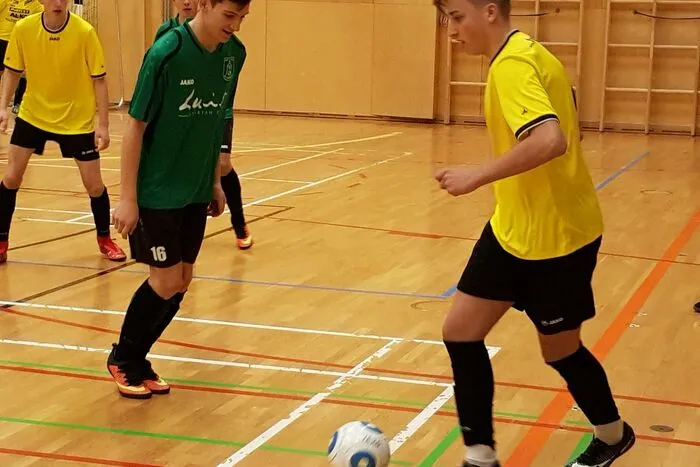 Im Finale feierte die Spielgemeinschaft der beiden Murtaler Fußballklubs FC Zeltweg und FC Weißkirchen unter Trainer Hugo Pfeiffenberger einen 2:0-Erfolg gegen SC Obdach.