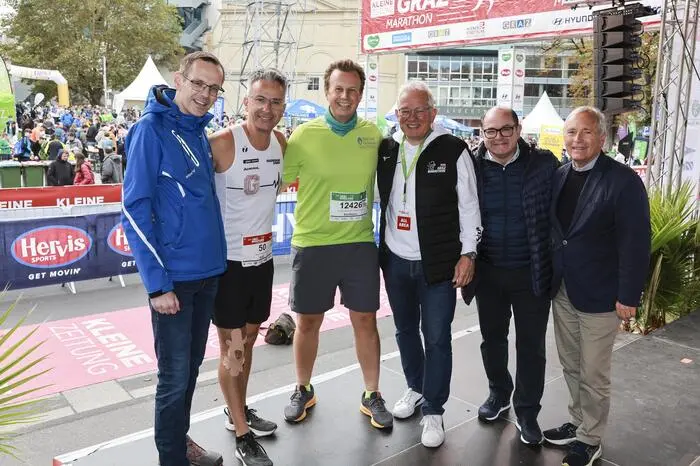Oliver Kröpfl (Steiermaerkische), Kurt Hohensinner (Sportstadtrat Graz), Karl-Heinz Kornhäusl (Sportlandesrat Steiermark), Thomas Spann (Kleine Zeitung), Roland Punzengruber (Hyundai) and Christian Purrer (Energie Steiermark)