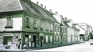 Eine historische Aufnahme aus der Laimburggasse 