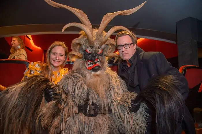 ... die Hauptdarsteller Julia Jentsch und Nicholas Ofczarek ...