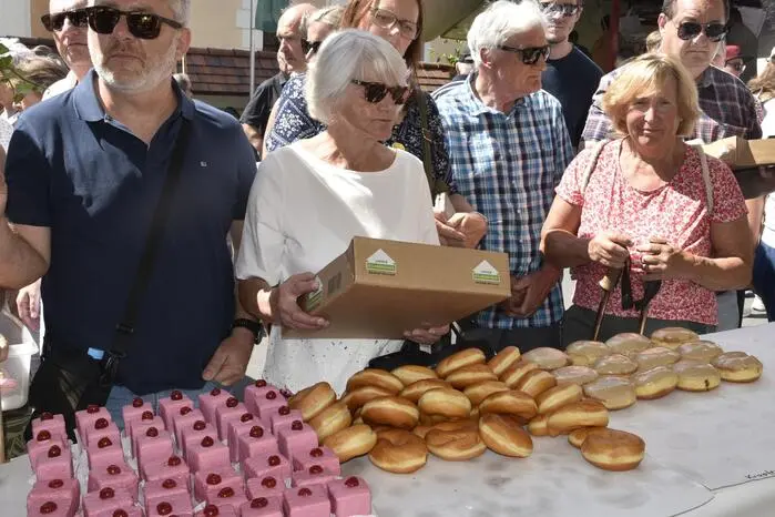Der Mönichwalder Krapfenkirtag zieht jährlich beinahe 5000 „Mehlspeisfeinschmecker“ an