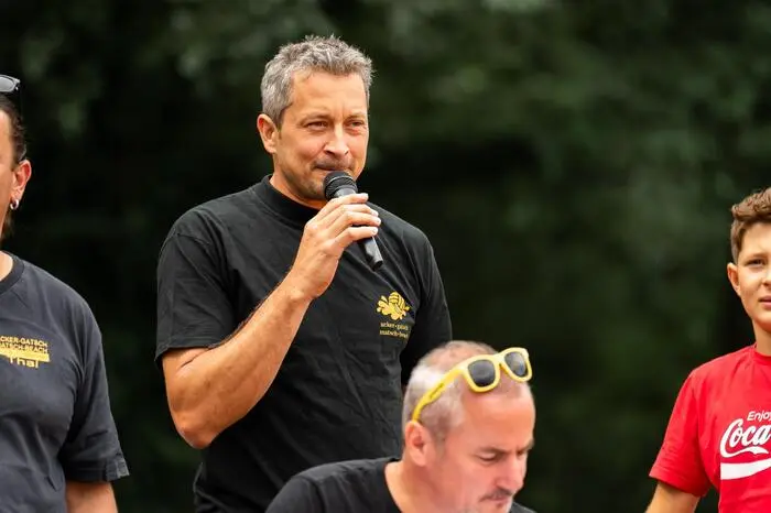 Das Acker-Gatsch-Matsch-Beach-Volleyballturnier wurde zum 18. Mal vom Verein Alkoblitz veranstaltet