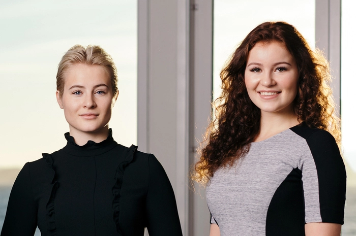 Die norwegischen Schwestern Katharina Andresen (22, links) und Alexandra Andresen (21, rechts) sind mit einem Vermögen von 1,4 Milliarden Dollar die jüngsten Milliardärinnen der Welt. Vatern Johan Andresen hat ihnen 80 Prozent seiner Investmentfirma "Ferd Holdings" überschrieben. Reich geworden ist die Familie mit Zigaretten. Doch die jungen Erbinnen betonen: "Geld allein genügt nicht, um Erfolg zu haben."