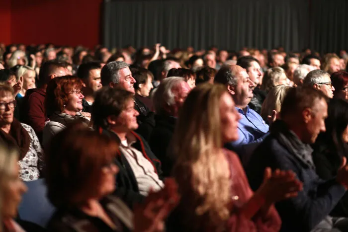 Zahlreiche Besucher lauschten der musikalischen Zeitreise: Alte wie neue Lieder waren bei dem Konzert zu hören.