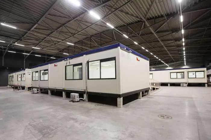 Die Halle wird zum Krankenlager