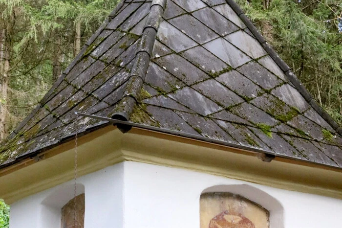 Sie hatten sich im Juni dieses Jahres zur Aufgabe gemacht, das Fercher-Marterl hinter der „Fanny-Keusche“ im Norden der Stadt zu renovieren. 