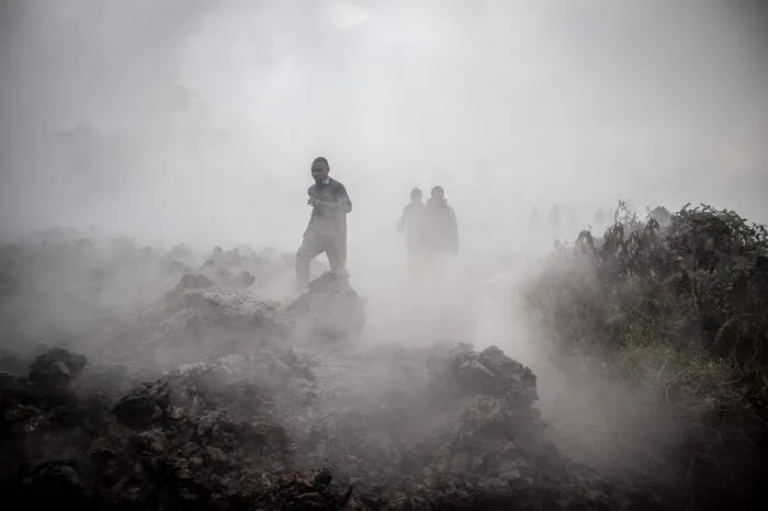Die Eruption hatte bei vielen Bewohnern der Stadt zu Panik geführt. Zum Teil flohen sie in Richtung der Grenze zum nahe gelegenen Ruanda.