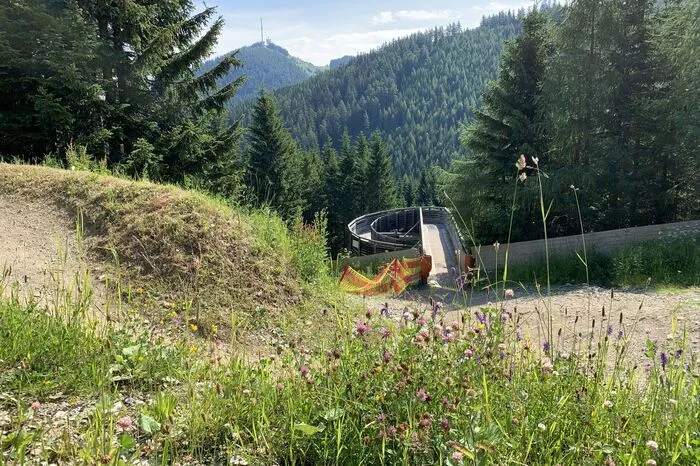 Der Korkenzieher ist ein Highlight der drei Kilometer langen Strecke.