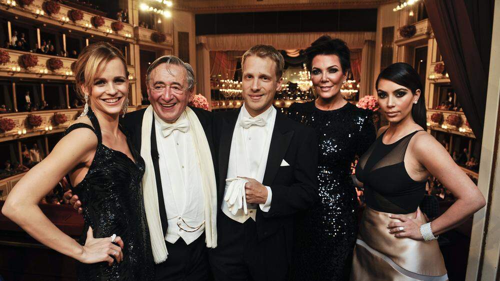 Mirjam Weichselbraun, Richard Lugner, Oliver Pocher, Kris Jenner und Kim Kardashian am Opernball 2014 