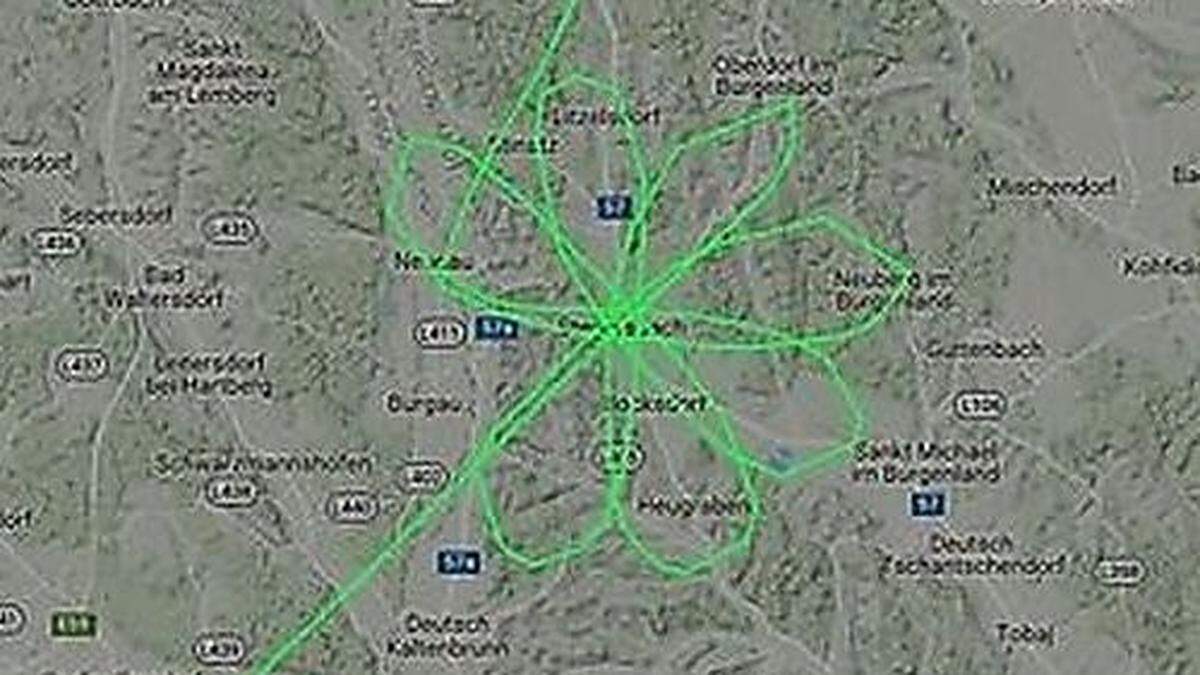 Das Muster des Piloten ist im Internetdienst Flightradar24 schön zu sehen