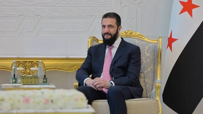 Um die bisherige Erfolge nicht zu gefährden, will Übergangspräsident Ahmad al-Sharaa sein Land unter allen Umständen aus dem Iran-Konflikt heraushalten. 