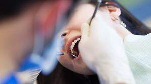 Zahnärztin pfuschte an Patienten herum 
