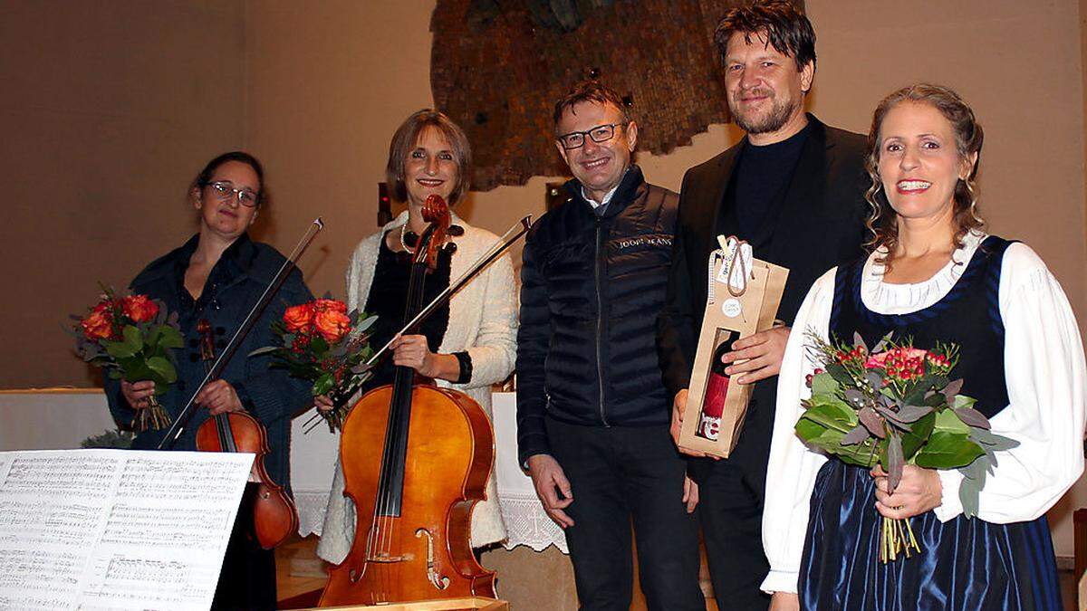 Saskia Lermer, Astrid Sulz, Hans Brunner, Helmut Zeilner und Gerhild Zeilner (von links)