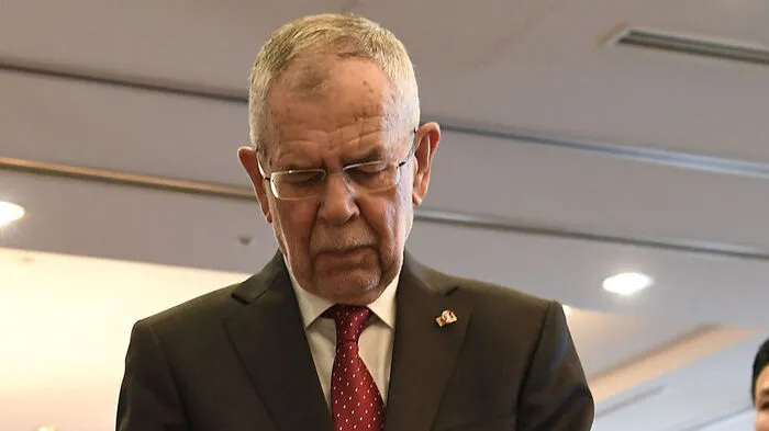 "Ich war nicht immer so ruhig, wie es vielleicht gewirkt hat. Ich war zeitweise sogar ziemlich sauer." Bundespräsident Alexander Van der Bellen haben das Ibiza-Video und seine Folgen aufgeregt.