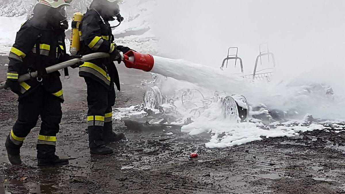 30 Feuerwehrmänner standen im Löscheinsatz