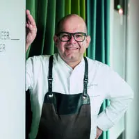 Der gebürtige Riegersburger Hans Peter Fink wurde mit 28 Jahren Küchenchef im Hotel Sacher, im Alter von 34 folgte der Schritt in die Selbstständigkeit