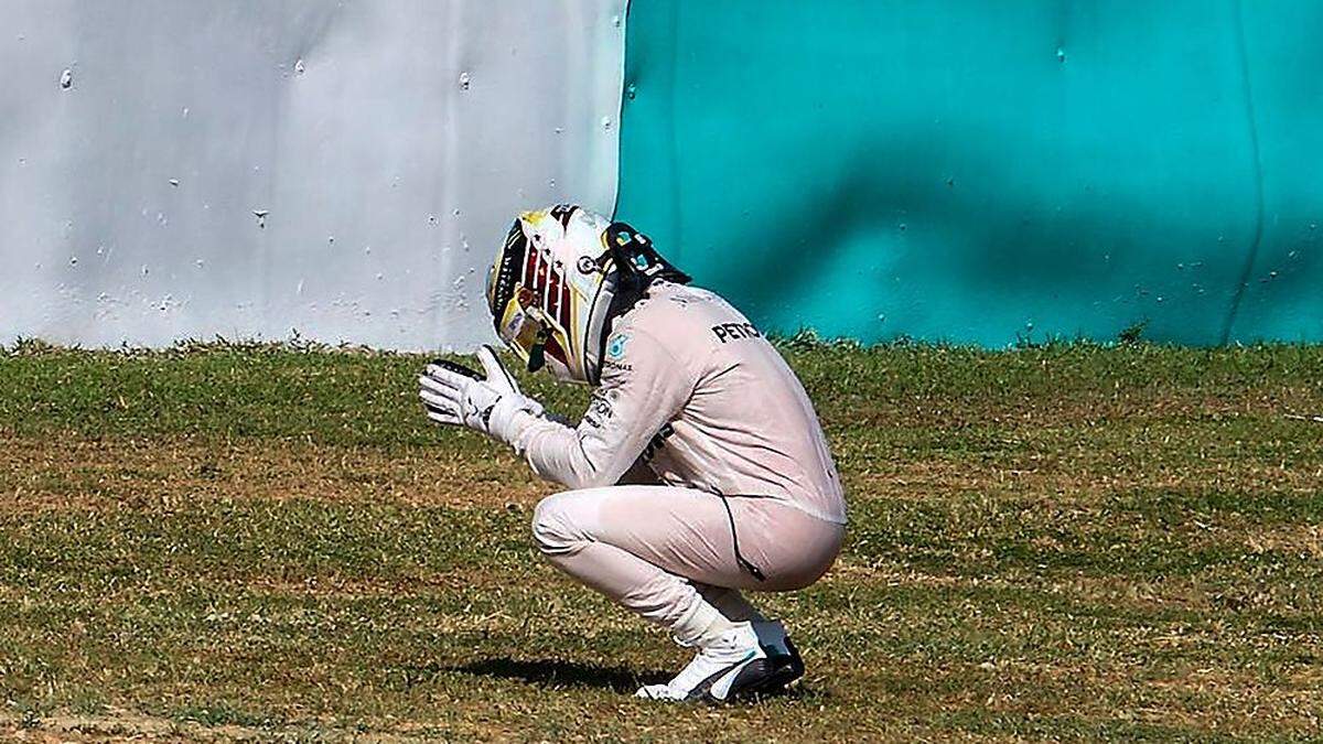 Lewis Hamilton nach seinem Ausfall in Sepang